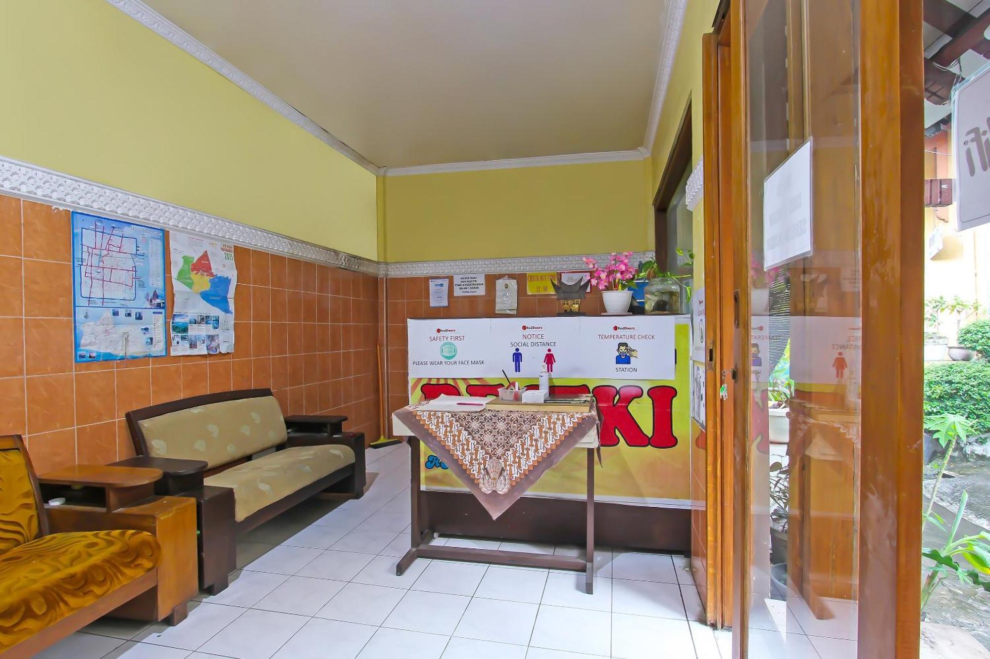 יוגיאקרטה Spot On 91911 Rejeki Homestay Syariah Malioboro מראה חיצוני תמונה